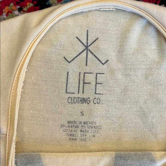 Yellow Smiley Face Cropped T-Shirt - Picture 3 of 3